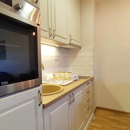 Capital * 兹拉蒂博尔